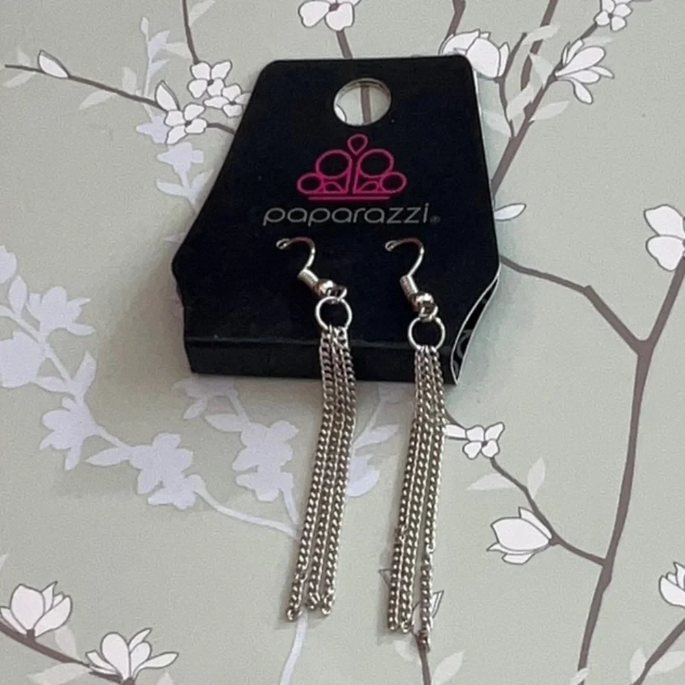 ❄️ Paparazzi | Silver Dazzling Drop Earrings Boho Industrial